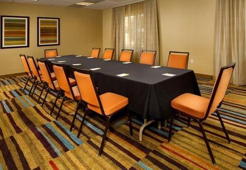 Hotel Fairfield & Gaithersburg 3*